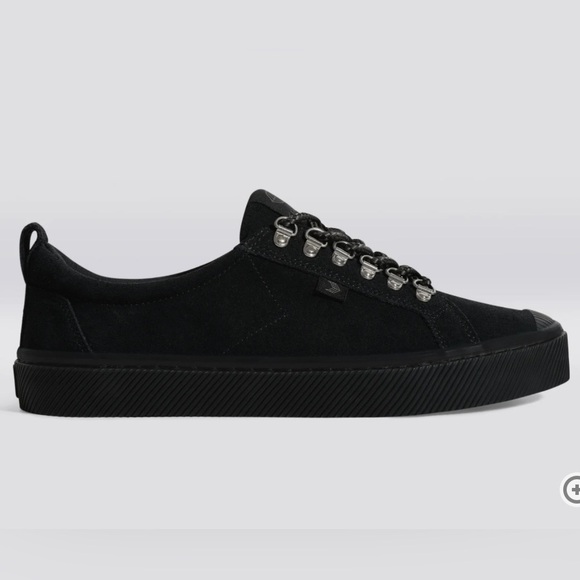 NIB Cariuma OCA Low Speedhooks All Black Suede Sneakers NEW Size 7.5 - Picture 1 of 9